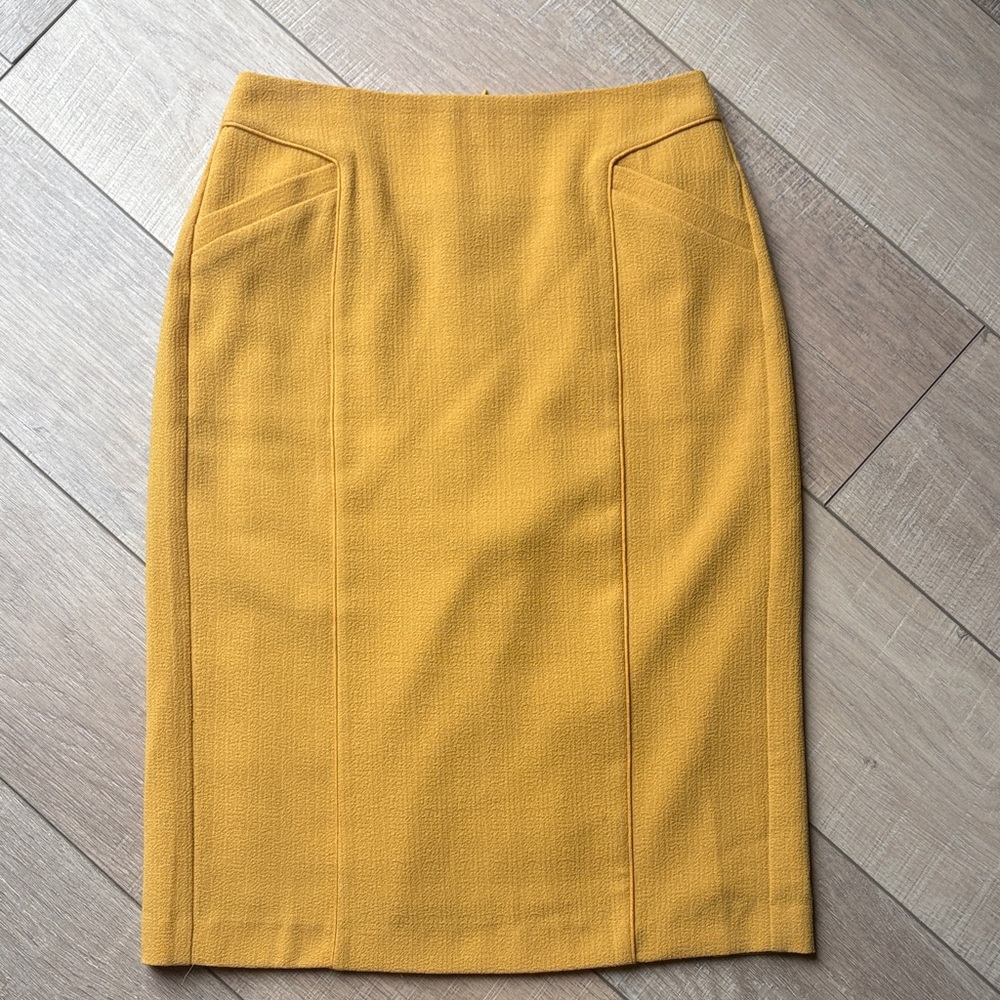 Chic Mustard Pencil Skirt size 0